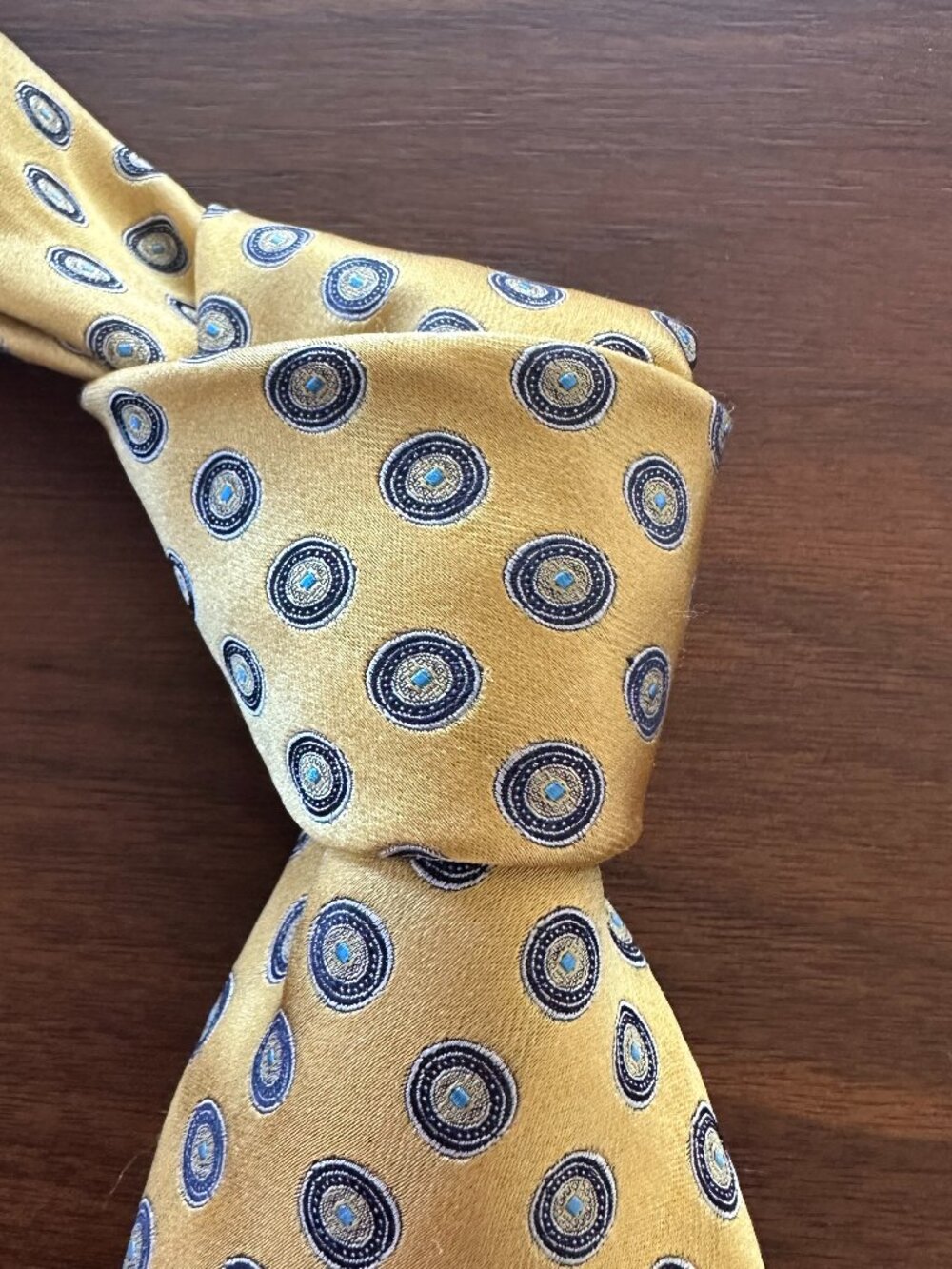 Ermenegildo Zegna Gold Blue Medallion Silk Tie